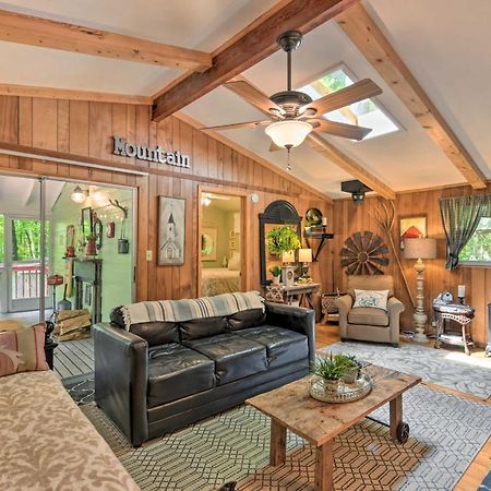 Tranquil Creekside Cottage With Deck And Lanai Franklin Bagian luar foto